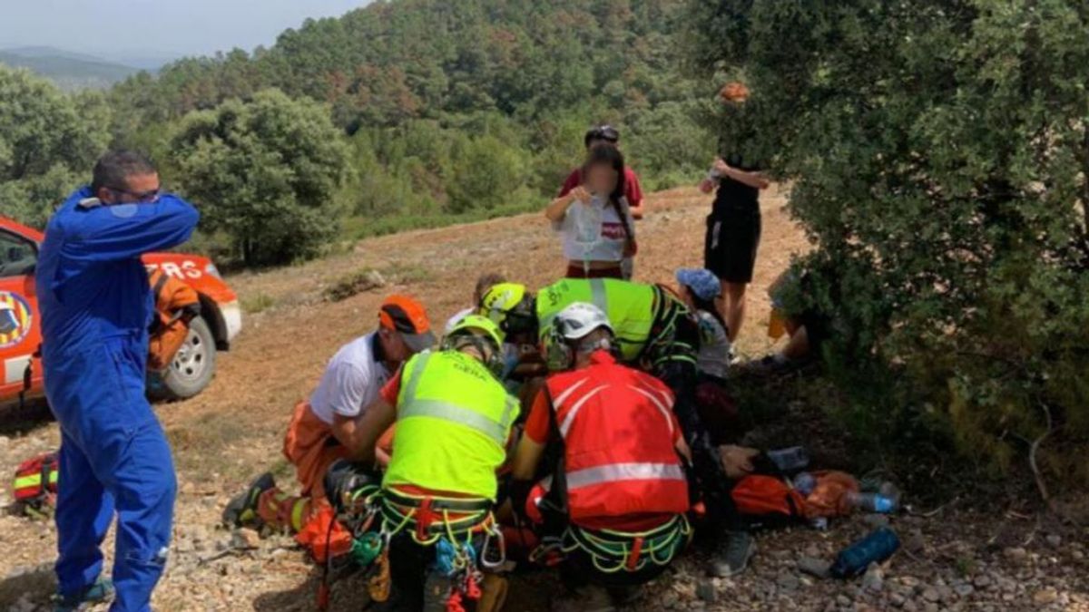 Rescatan a tres menores, dos con deshidratación y otro inconsciente, cuando realizaban una excursión en Valencia