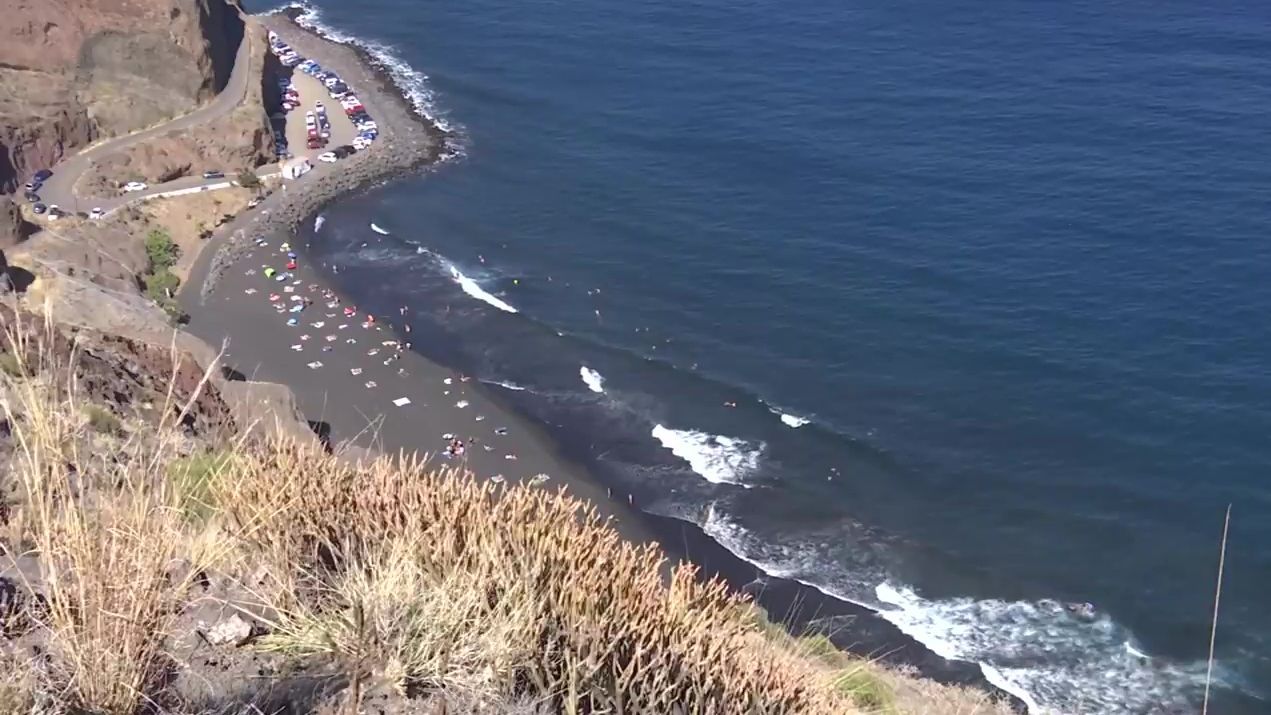 Continúa la búsqueda de un joven desaparecido en la costa de Las Gaviotas, Tenerife