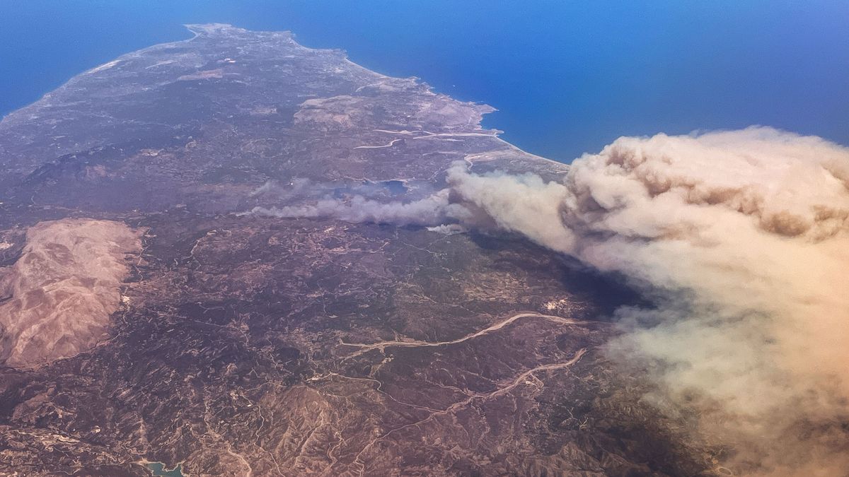 Incendios en Grecia: la estación espacial observa el avance del fuego por el calor extremo