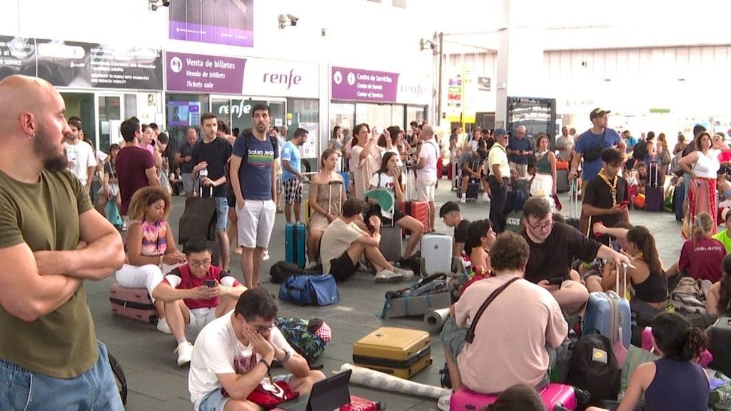 Reanudan la circulación en tren entre Valencia y Madrid tras el caos por una avería en pleno 23J