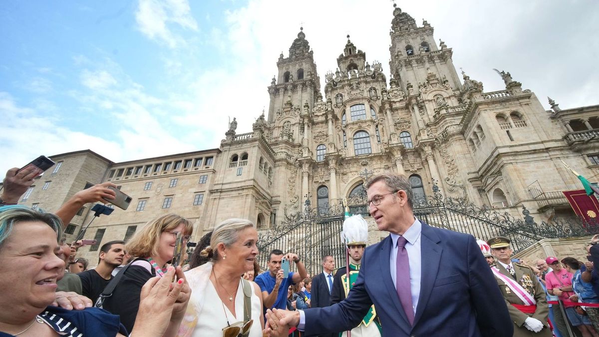 El presidente del PP, Alberto Núñez Feijóo, celebra hoy el día de Santiago Apostol