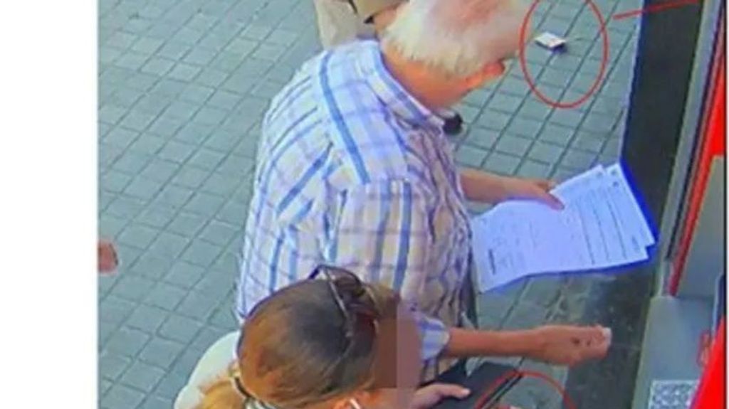 Robaban a ancianos en los cajeros de Barcelona: tres detenidos