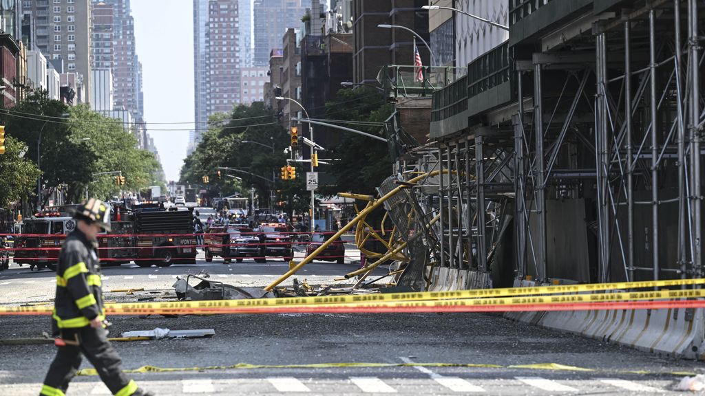Una grúa se derrumba en pleno centro de Nueva York