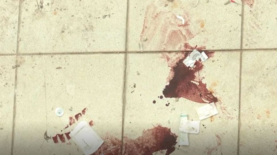 Cuatro jóvenes caen desde un balcón en Sanxenxo: uno en estado grave