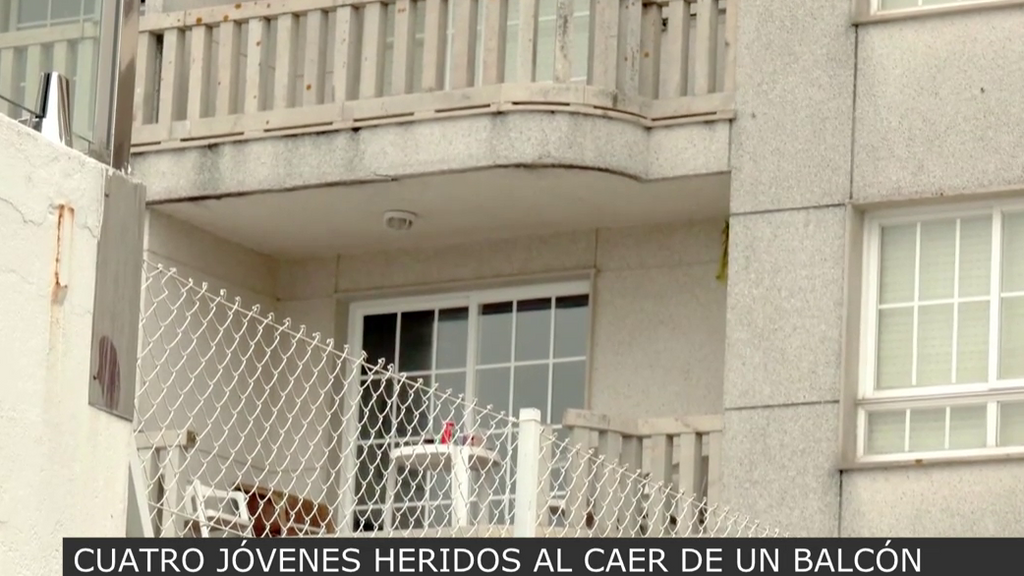 Cuatro jóvenes madrileños, heridos tras caer desde un balcón en Sanxenxo