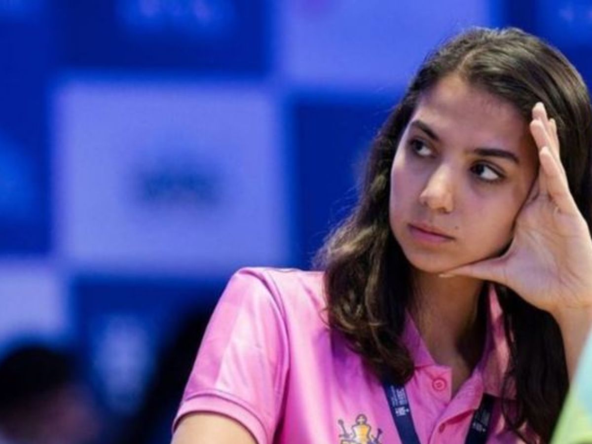 Sara Khadem (ajedrecista iraní): Sara Khadem, la ajedrecista iraní sin  velo, ya es española, “por carta de naturaleza”, Deportes