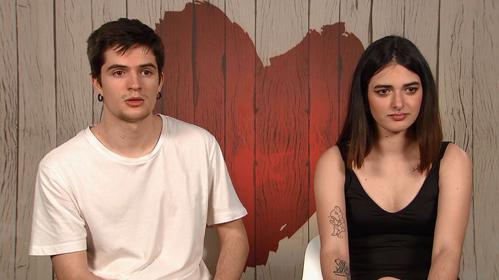 Andrea y Deklan durante su cita en 'First Dates'