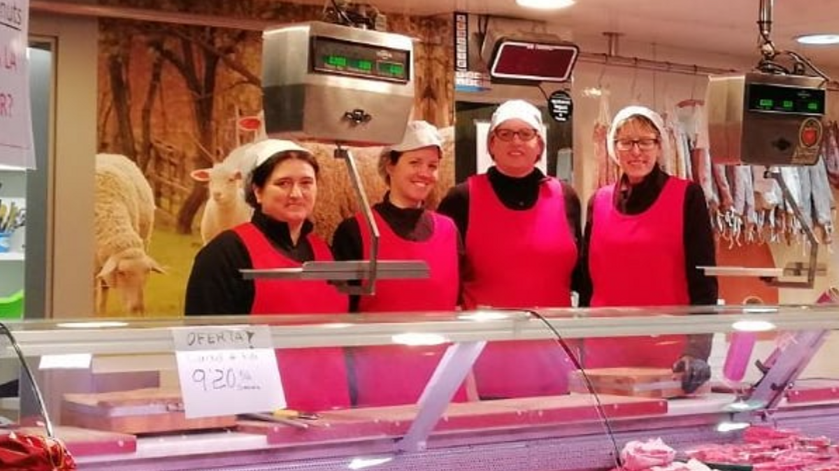 Carnicería Ca la Pilar en el mercado de Vic