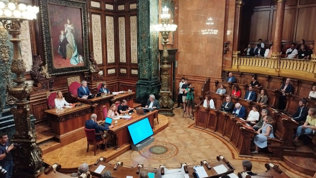 El pleno en el Ayuntamiento de Barcelona este viernes 28 de julio