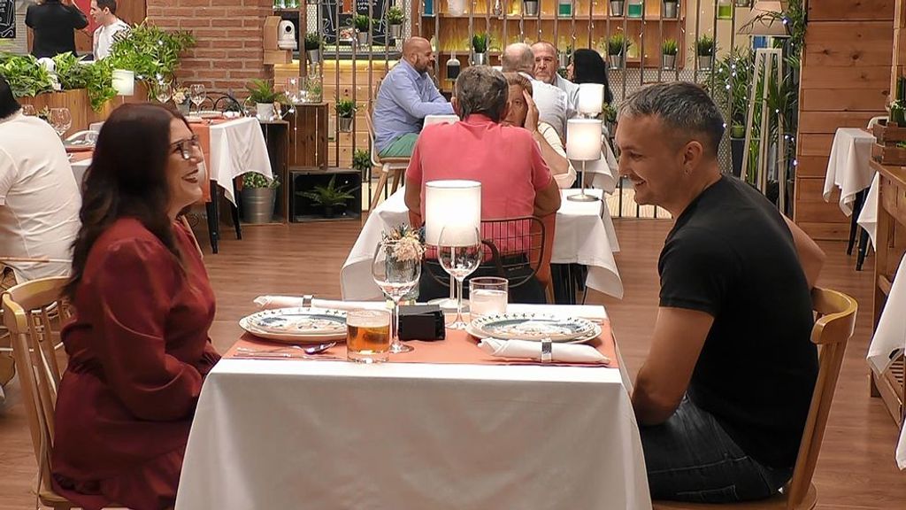 Juan y María durante su cita en 'First Dates'