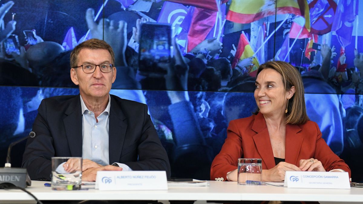 El presidente del PP, Alberto Núñez Feijóo, junto a su número dos, Cuca Gamarra, la semana pasada