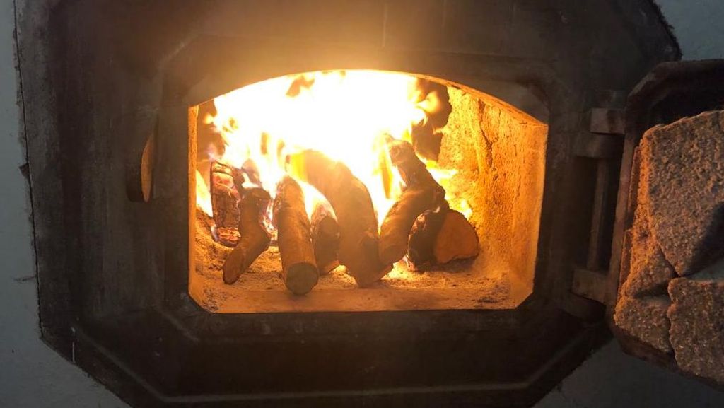Horno de piedra en el que se cuece el pan de Alfacar