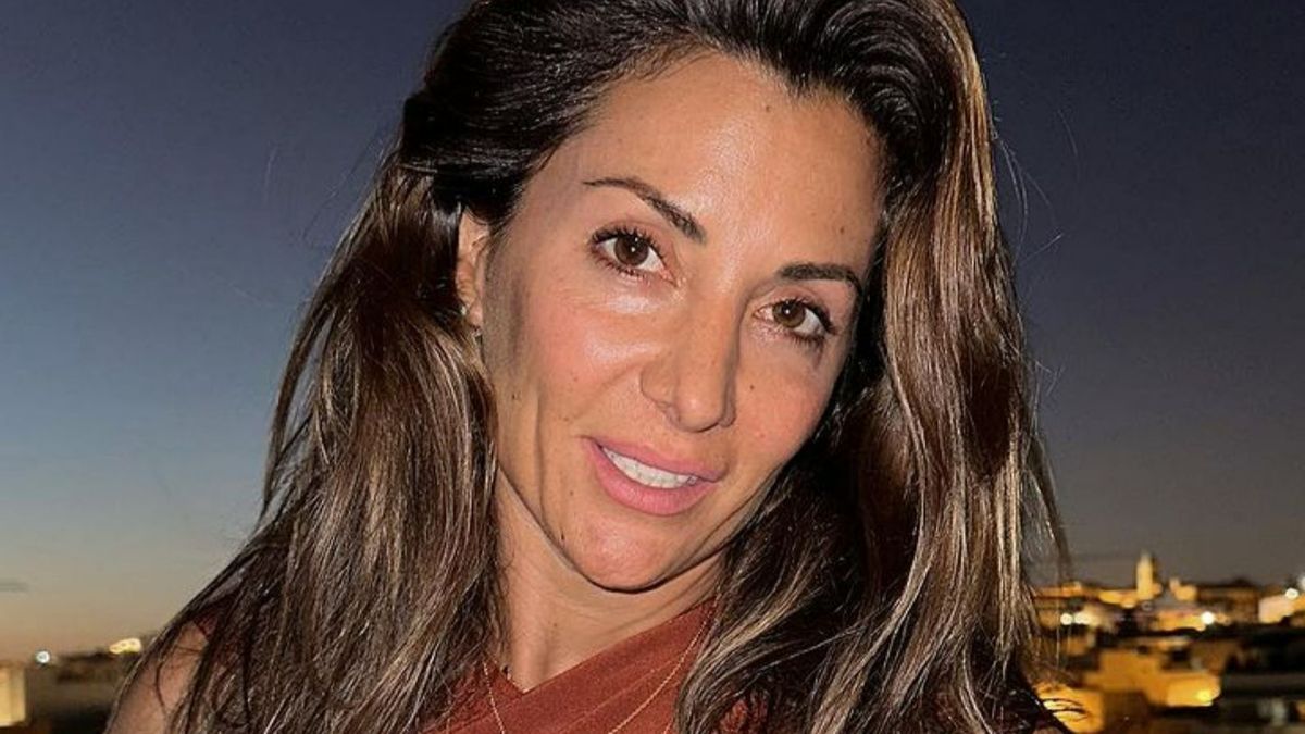 Nagore Robles, desesperada, enseña la inflamación de su barriga y acude al médico