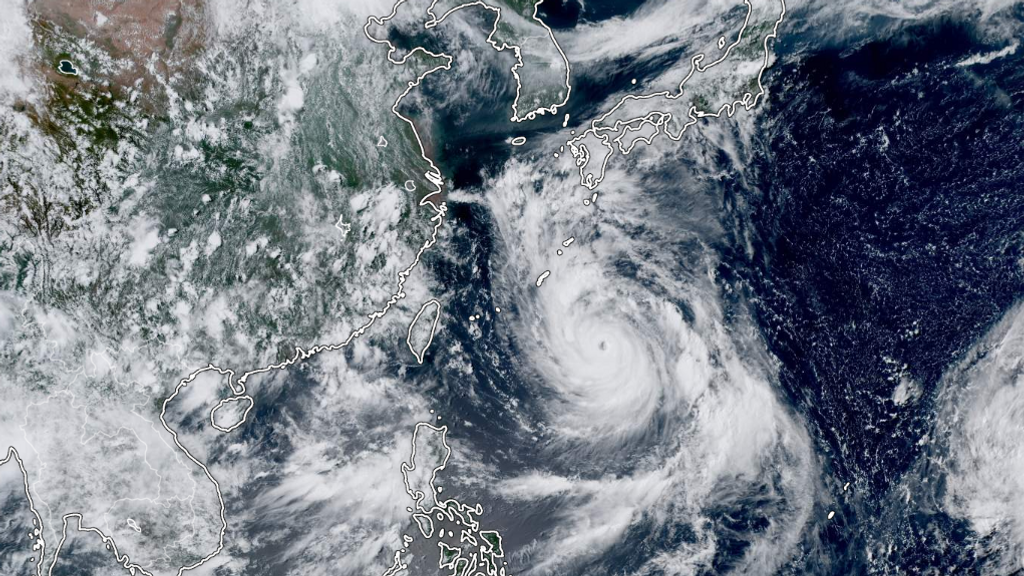 Tormenta tropical 'Khanun' rumbo a Filipinas