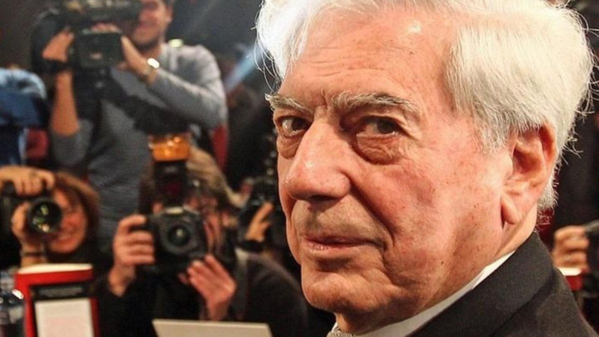 Archivo - Vargas Llosa