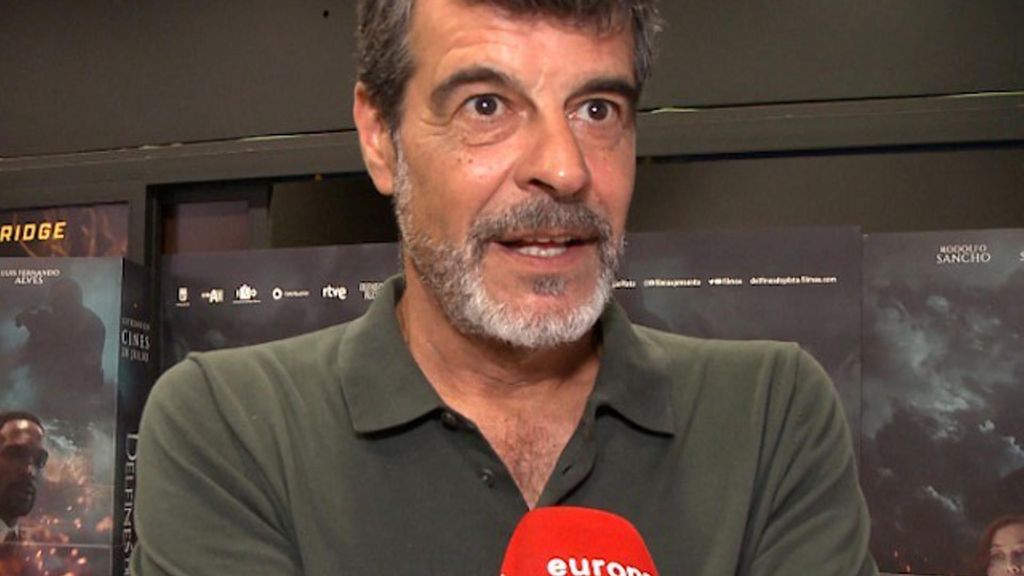Andoni Ferreño en la presentación de la película 'Delfines de plata'.