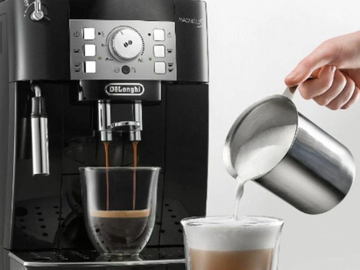 Los amantes del café están de enhorabuena: la cafetera Krups Nespresso  ahora tiene un 45% de descuento solo en  - Telecinco