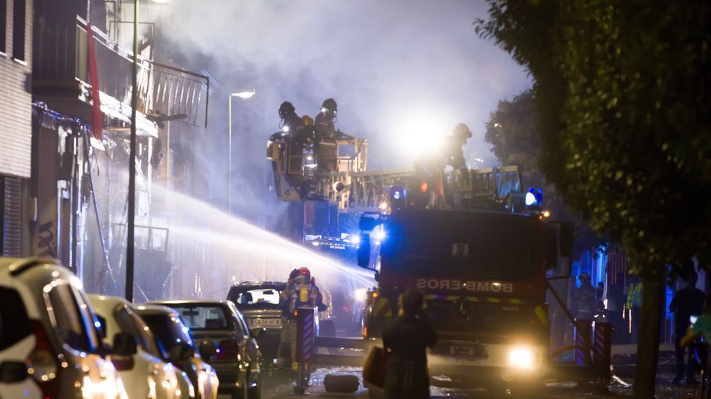 Una mujer muerta y 14 heridos en la explosión de un edificio en Valladolid: “Se ha movido toda la casa”