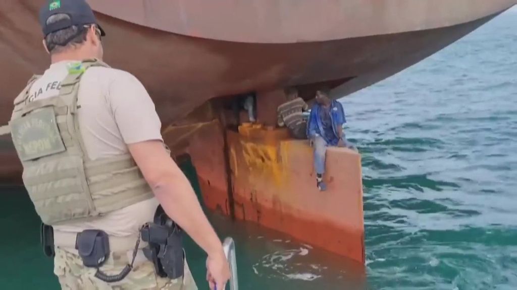 Cuatro polizones viajan durante 14 días escondidos en el timón de un carguero de Nigeria a Brasil
