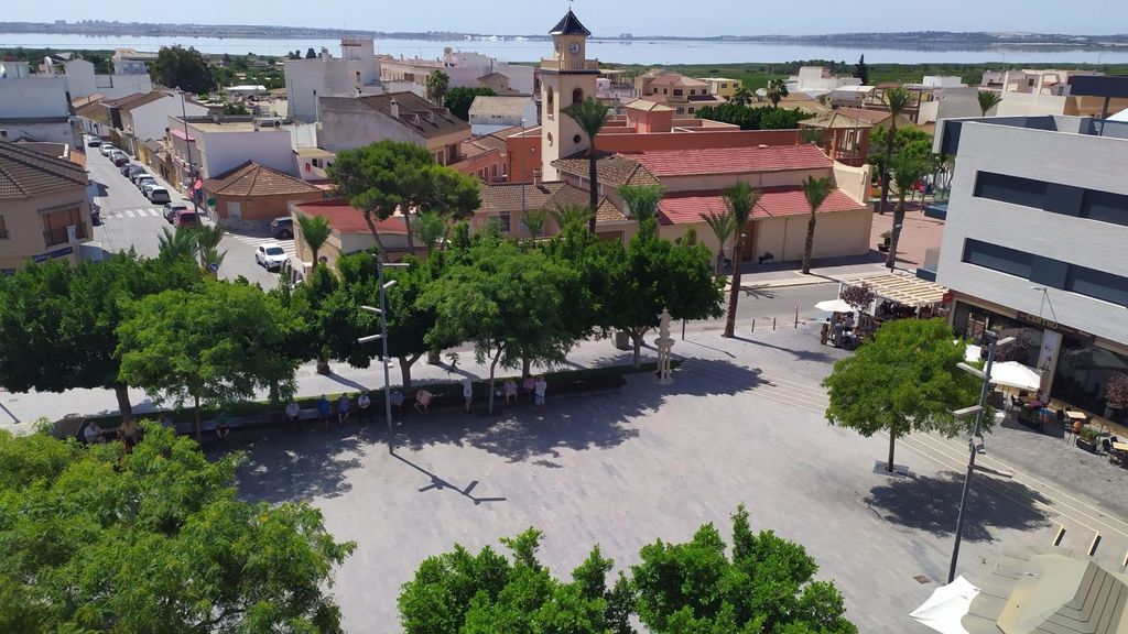 Los Montesinos, el pueblo de Alicante entre mares rosas de sal y toques árabes