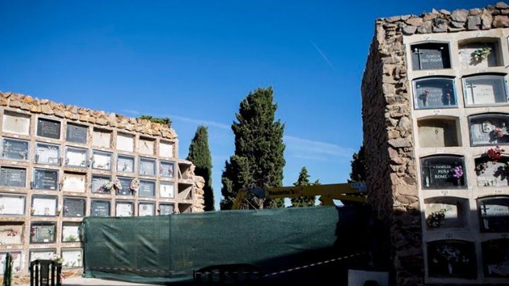 Los Mossos investigan la profanación de más de 160 tumbas en el cementerio de Montjuic, en Barcelona