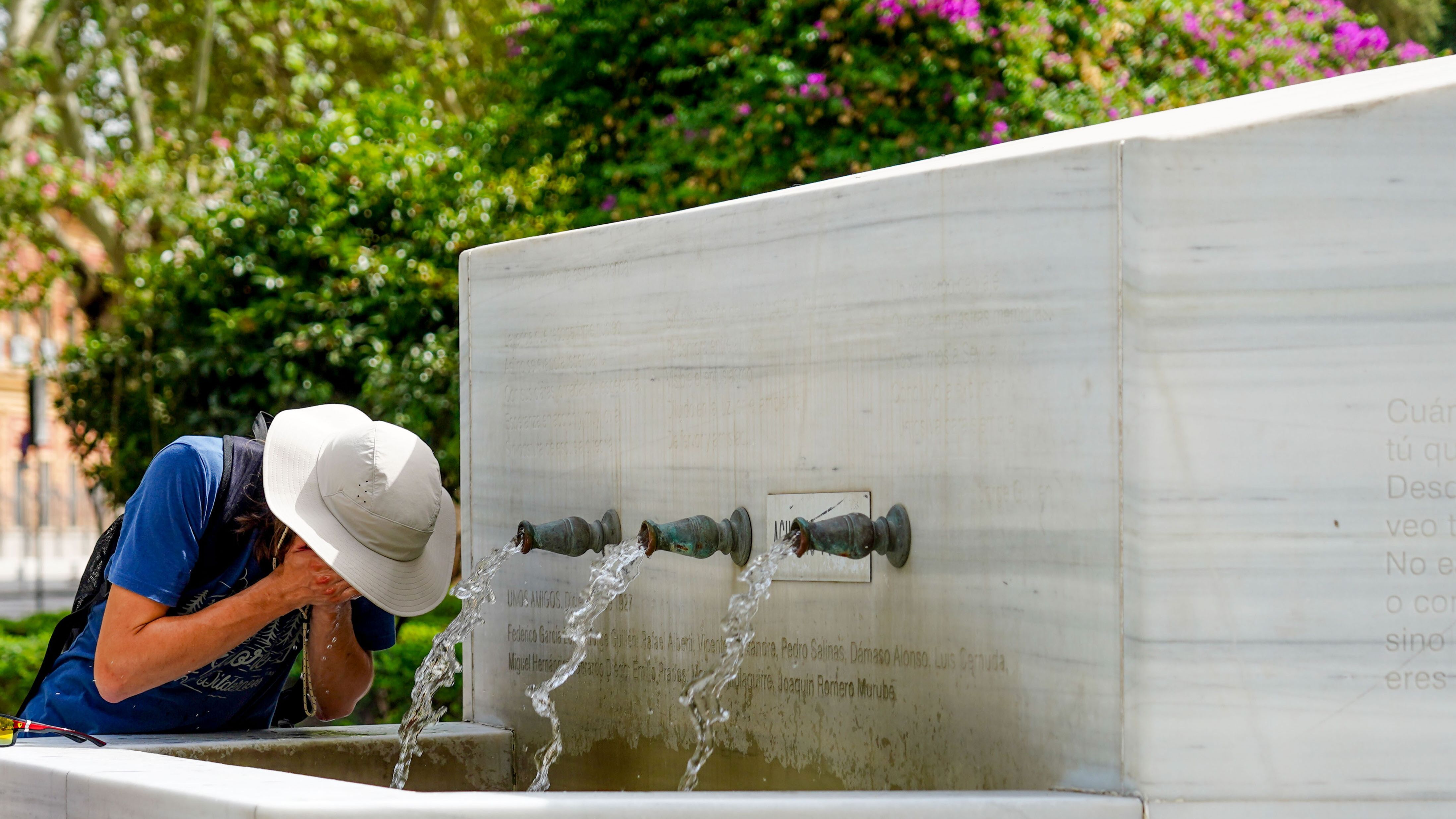 Soneja corta el agua de sus fuentes en plena ola de calor y durante sus fiestas por el escaso caudal de su manantial