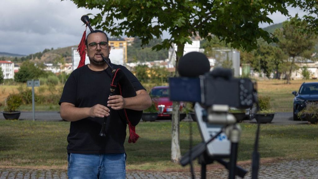 Álvaro Rúa, durante el reto, en Verín (Ourense).