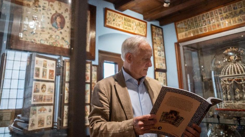 Josep-Manuel Rafí y su libro 'La febre dels cromos'