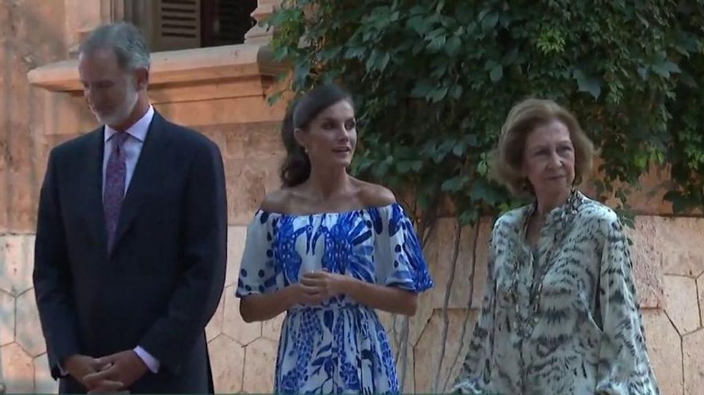 La Reina Letizia elige un vestido valorado en 79 para su recepción de Marivent y lo agota en horas