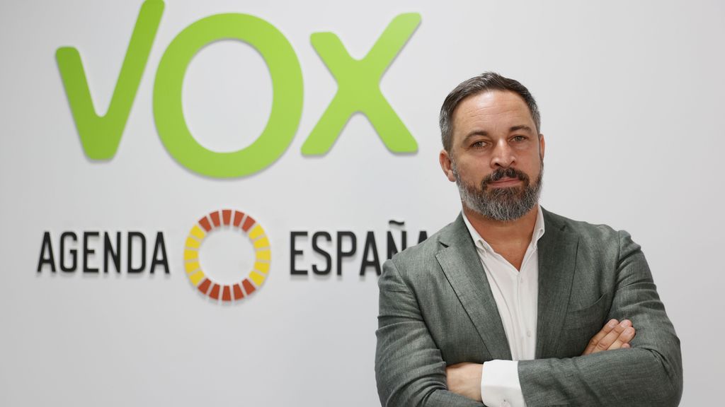 Vox apoyaría al PP sin entrar en el Gobierno para evitar una investidura de Sánchez "con los enemigos de España"