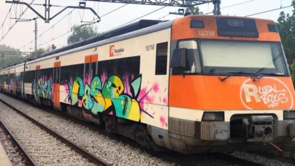 Un maquinista de Renfe pilla infraganti a un revisor teniendo sexo con una mujer en la cabina del conductor