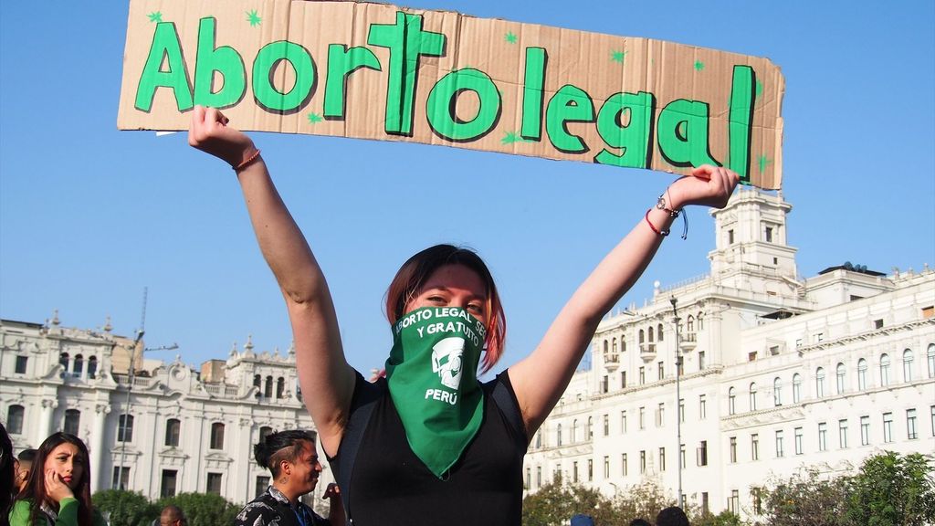 Manifestación en Perú en defensa del aborto