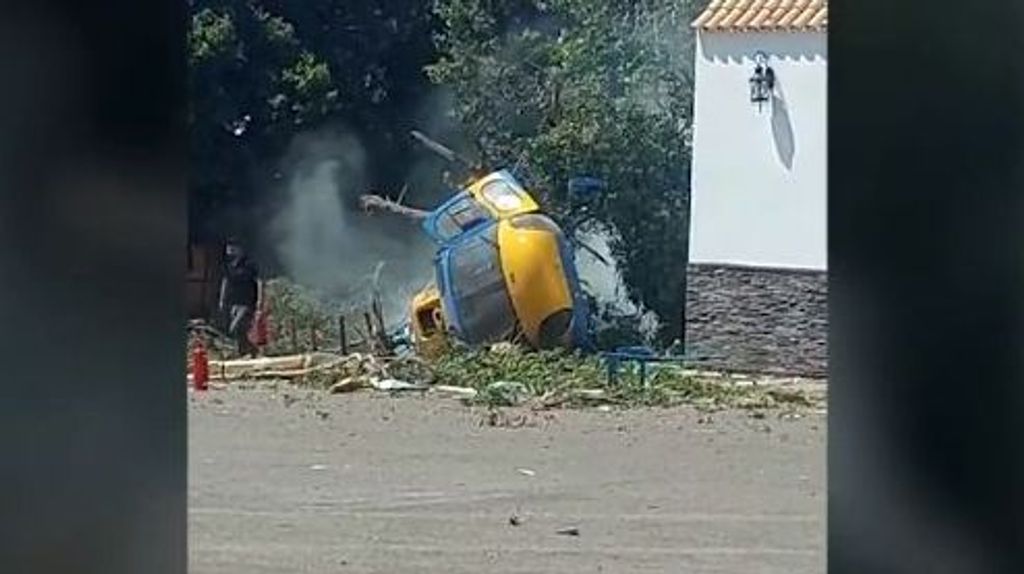 Un helicóptero de la DGT, Pegasus, se estrella en Almería durante un aterrizaje