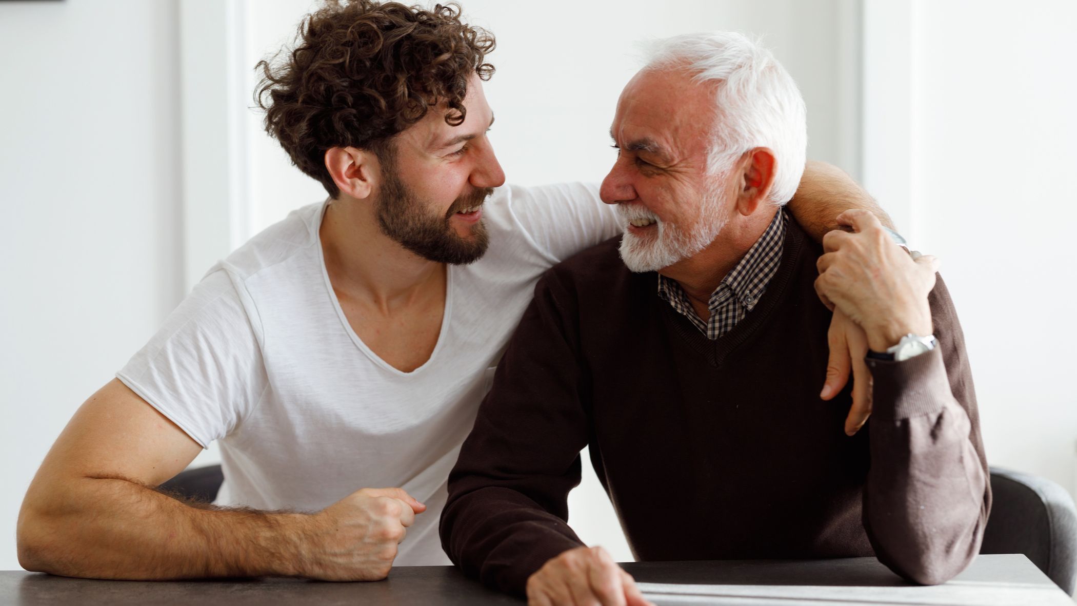 Siempre que estemos casados, podemos heredarles a nuestros hijastros o hijastras siempre y cuando no perjudique a otros herederos.