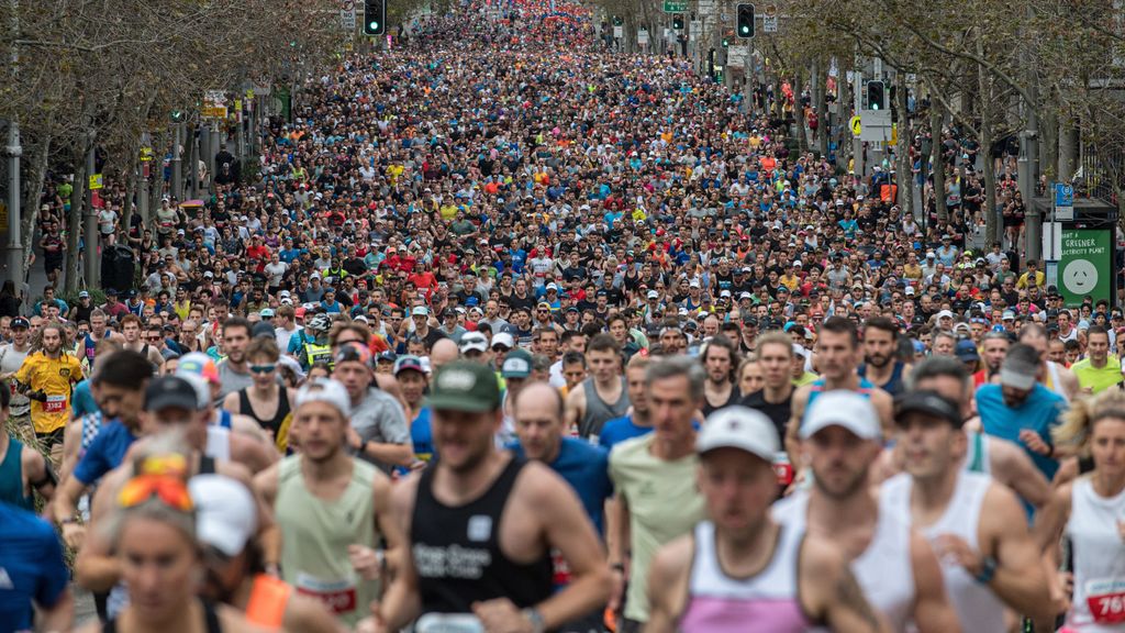 EuropaPress 5378519 participants take part in the city2surf fun run in sydney sunday august 13
