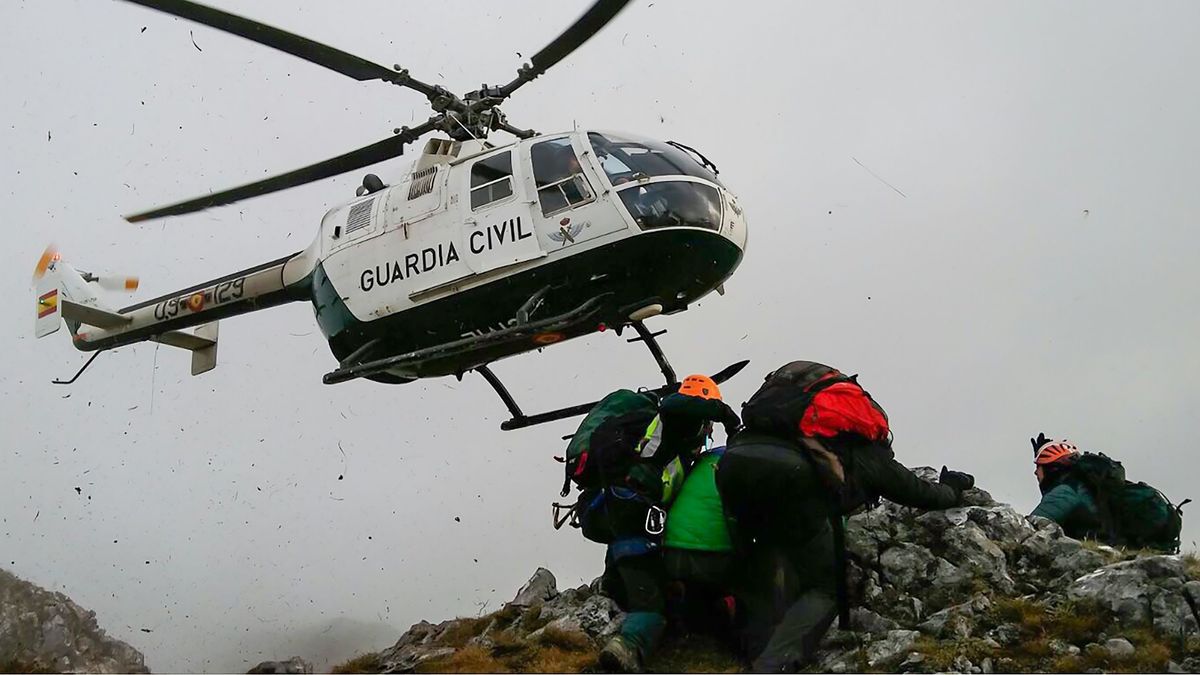 La Guardia Civil ha intervenido para rescatar los cuerpos de los montañeros fallecidos