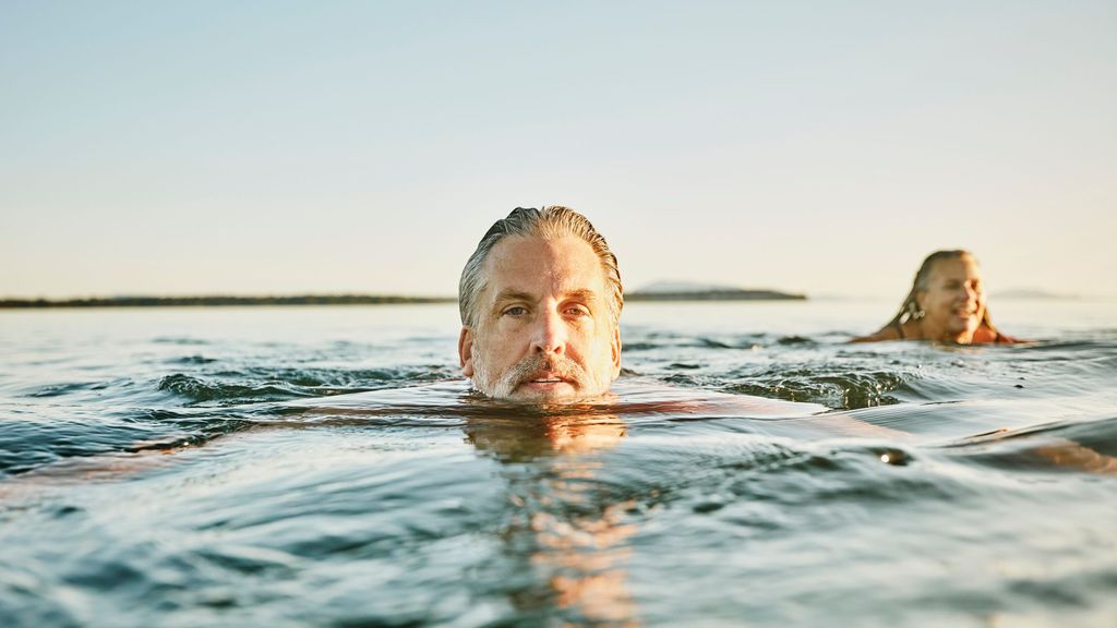 Los beneficios de bañarte en el agua del mar