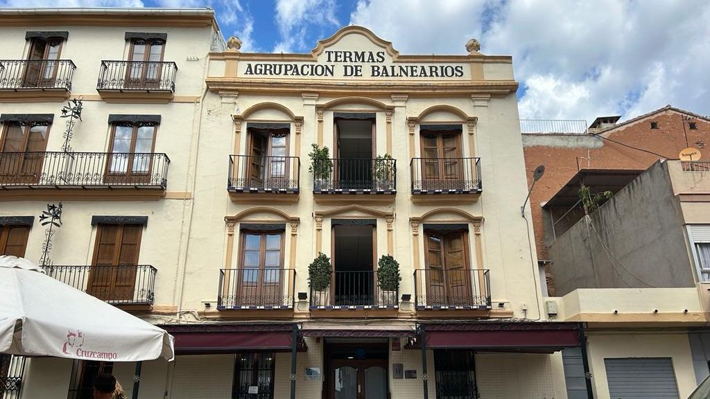 El balneario de Vilavella sustituye a la 'falsa médica' y exige a sus candidatos el grado en Medicina