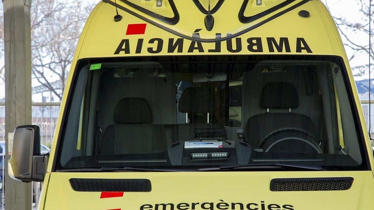 Una ambulancia del SEM, Cataluña