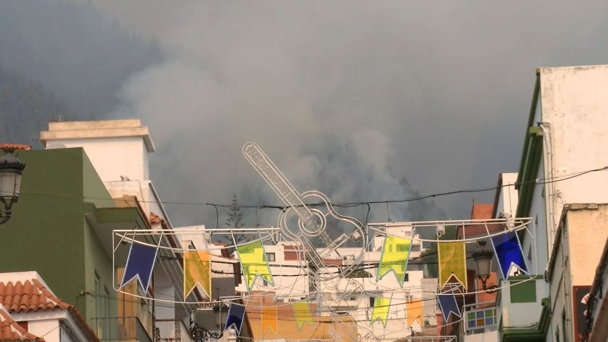 Incendio forestal en Tenerife: sin nuevas evacuaciones y menos confinados, pero siguen los problemas