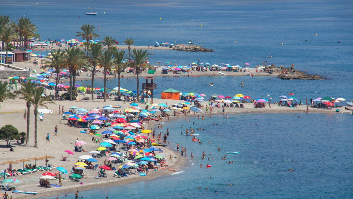 Jornada de playa en con altas temperaturas