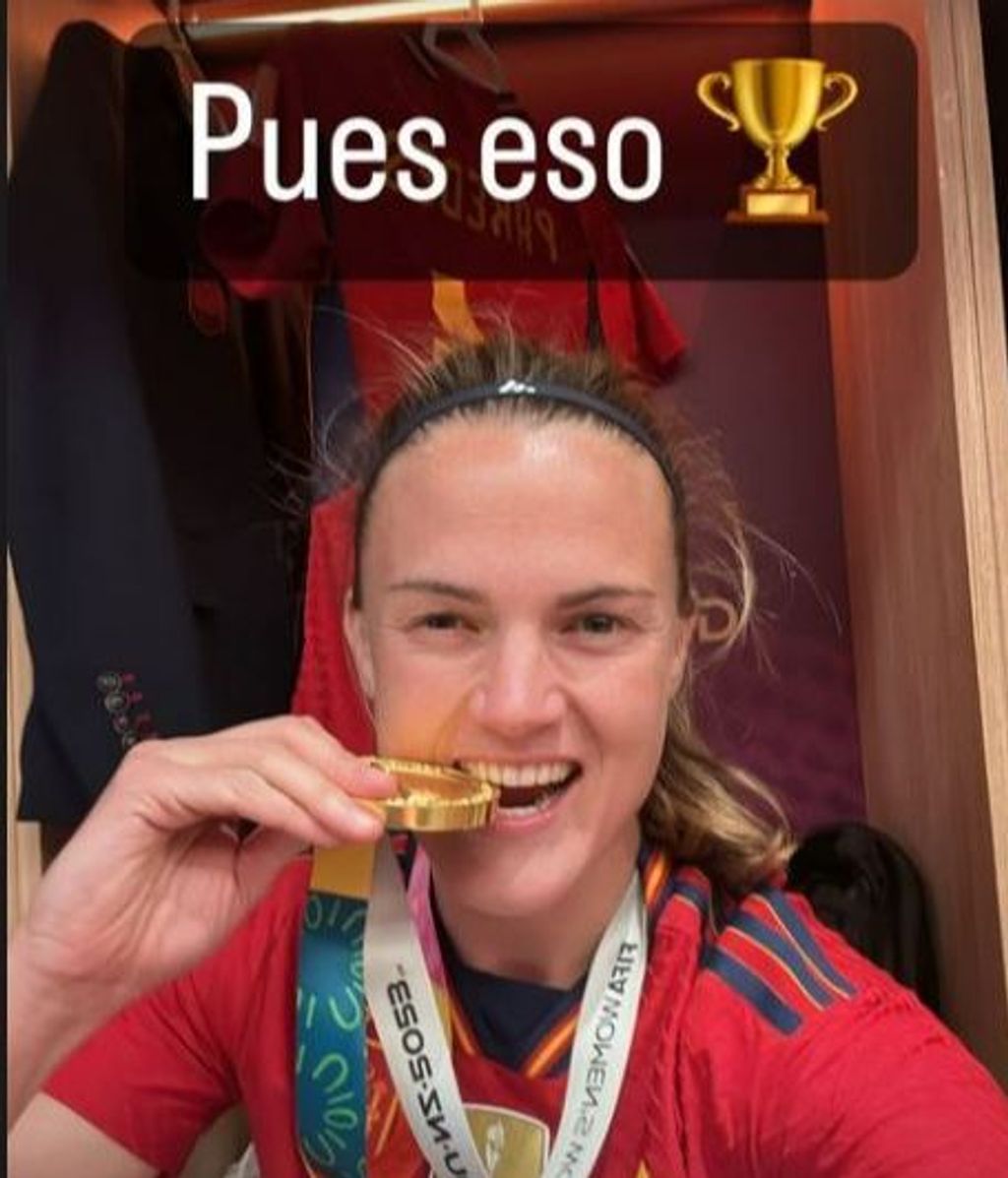 Inés Paredes celebrando su victoria en el Mundial de Fútbol Femenino