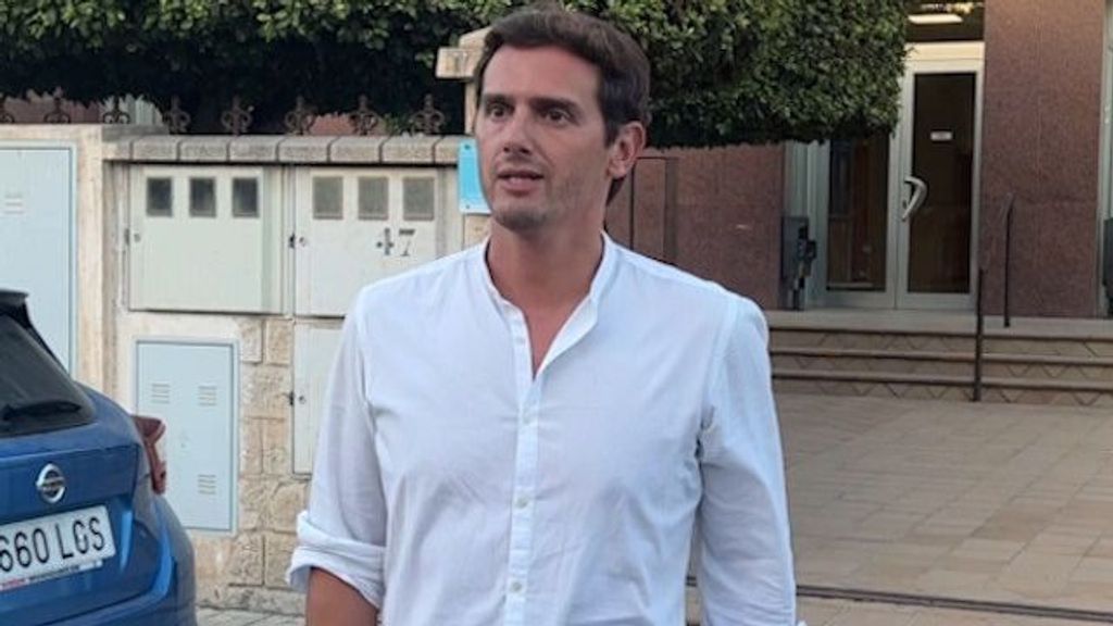 Albert Rivera, en el tanatorio de su padre