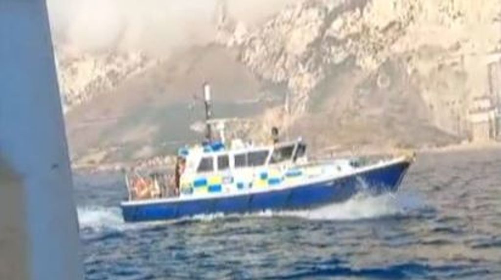 Pescadores españoles denuncian el acoso continuo de las patrulleras de Gibraltar