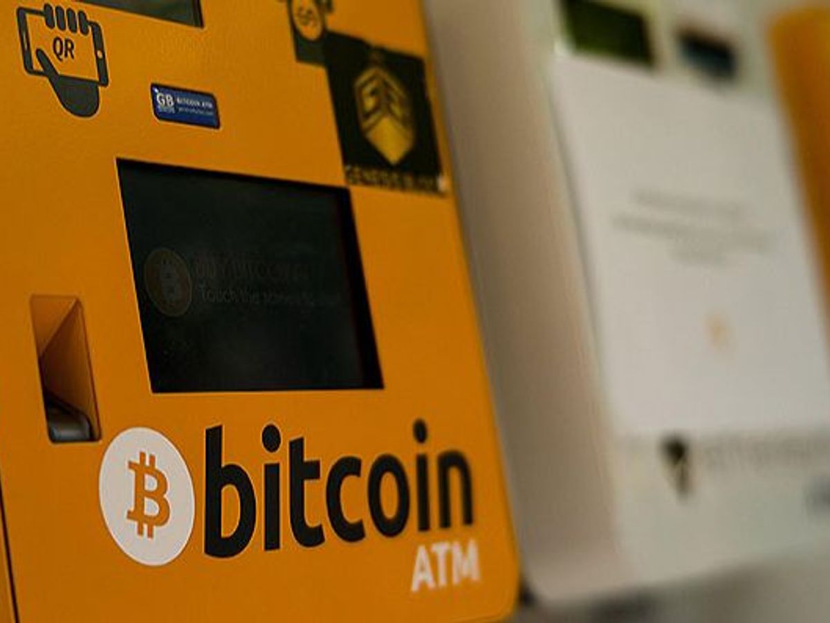 Unos cacos se llevan en volandas un cajero automático de bitcoins en San  Fernando