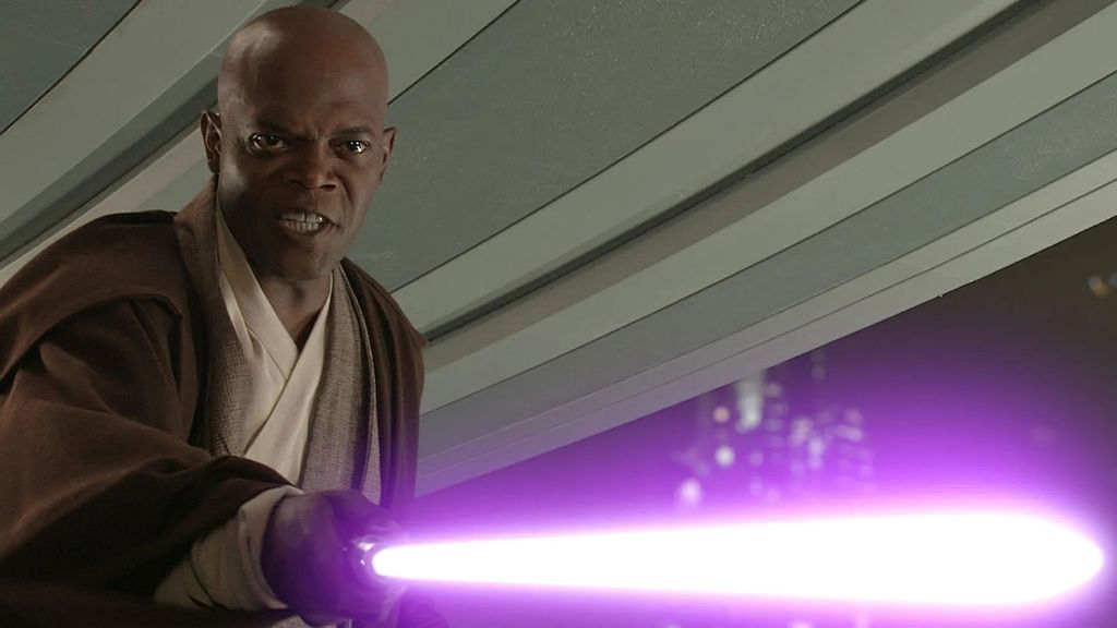 El color púrpura. Samuel L. Jackson se ofreció a hacer de 'cualquier cosa' con tal de estar en la saga. Al final obtuvo hasta su propio color de sable láser.