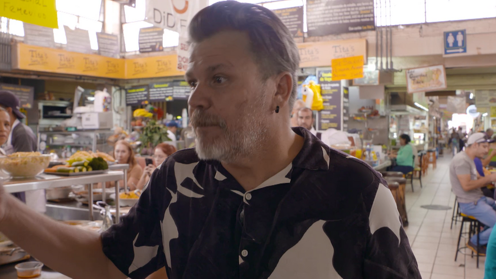 El famoso Chef Poncho nos enseña cómo comer tacos como un auténtico mexicano