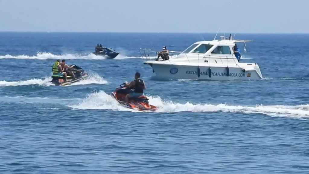 La Guardia Civil rescata a una familia en una moto de agua a la deriva en Girona