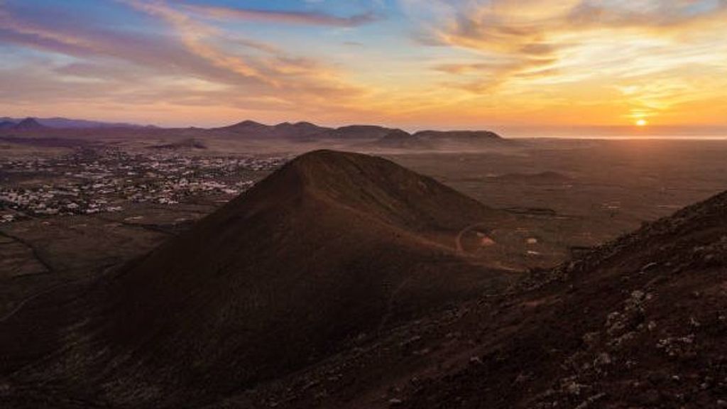 Volcán montaña de La Arena en La Oliva.