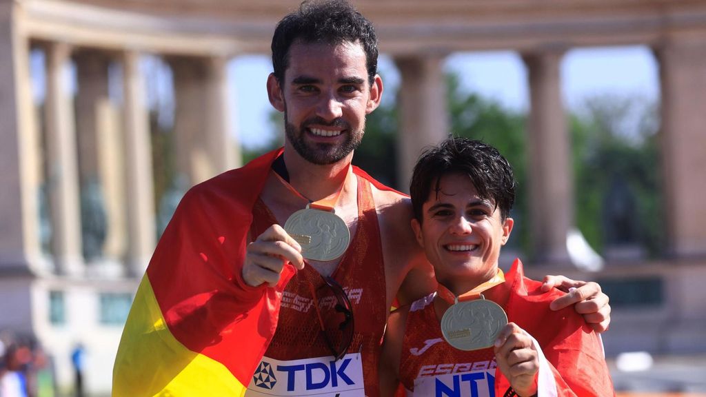 Doblete del atletismo español: María Pérez y Álvaro Martín, campeones del mundo de 35 km